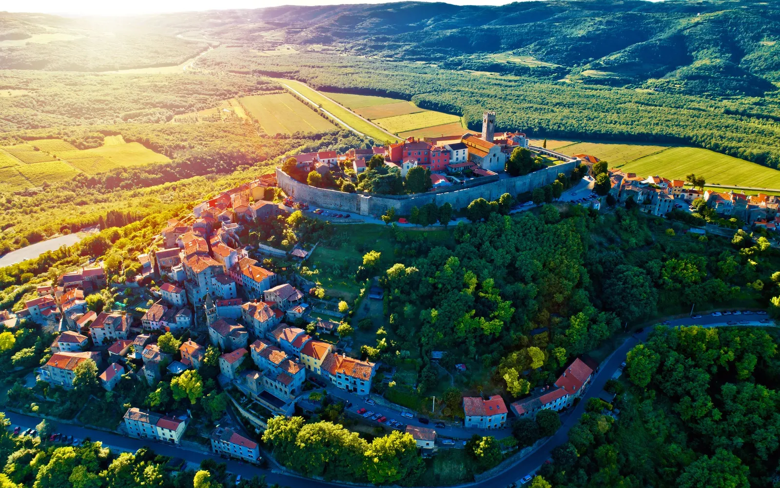Istra: planinarenje, kultura i užitak